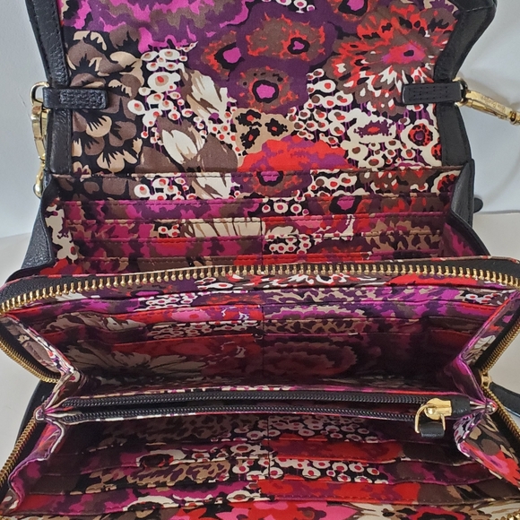 VERA BRADLEY Black Leather Crossbody Zip Wallet Handbag Floral Lining Pockets A+ - Picture 2 of 16